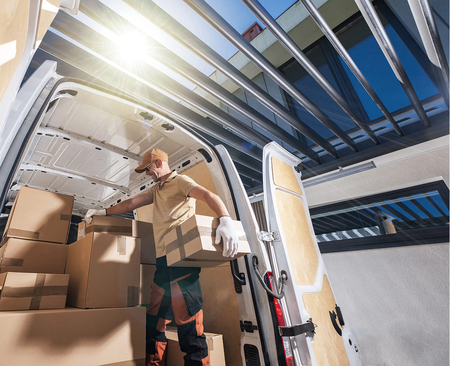 Empresa de mudanzas trabajando